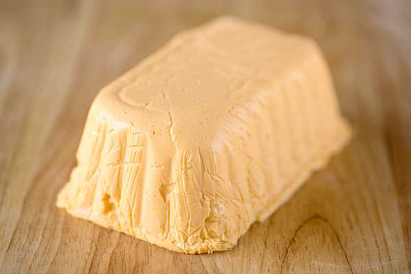 Сыр Брюнуст — химический состав, пищевая ценность (БЖУ), калорийность, витамины, аминокислотный состав, минеральный состав