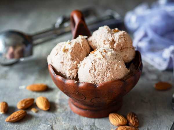 Сливочное кето мороженое с орехами пекан