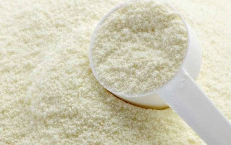 Сухое молоко — полезные и вредные свойства белого порошка