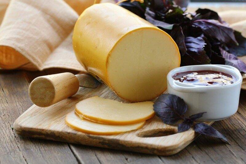 Польза и вред сыра: стоит ли его есть?
