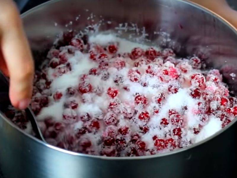 Варенье из красной смородины: 10 простых рецептов на зиму