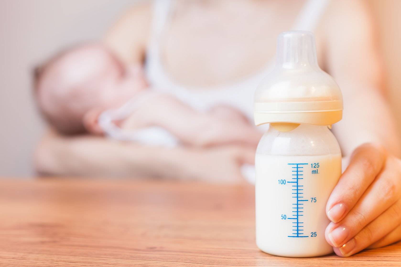 Чем полезно грудное молоко  и как долго сохраняется его ценность для ребенка