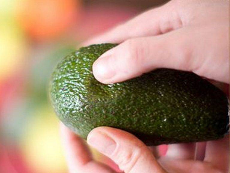 Как заставить быстро дозреть авокадо: 5 трюков