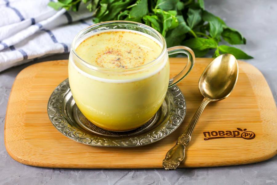 Как приготовить «золотое молоко» и почему оно так ценится в индии?