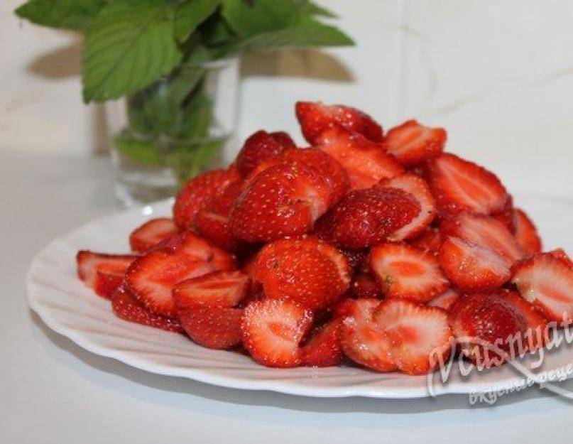 Сладкая ягодка: как сушить клубнику в домашних условиях