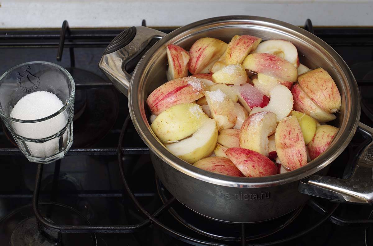 Как сварить компот из сушеных яблок