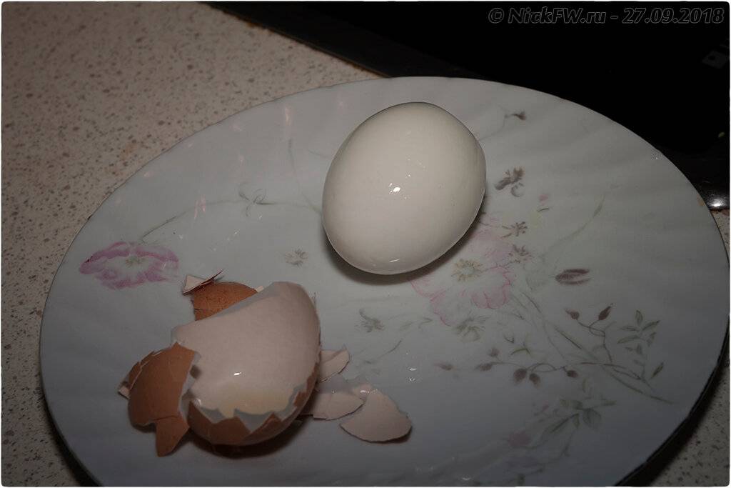 Как сварить яйца чтобы они легко чистились от скорлупы: секреты кулинарии