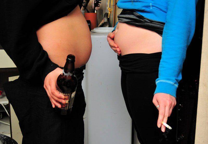 Беременные пьют
