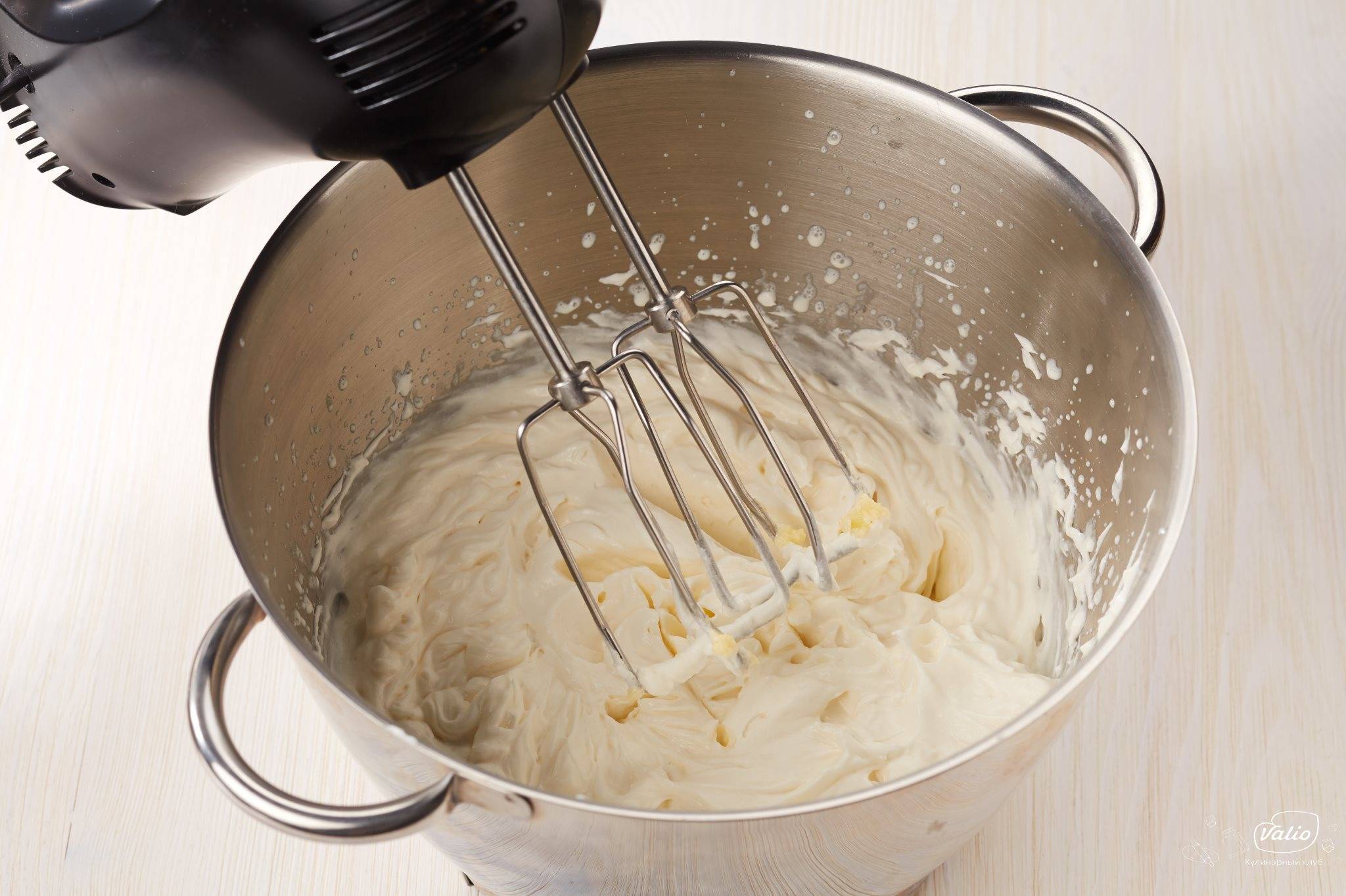 Как сде­лать домаш­ние слив­ки из моло­ка – три луч­ших спо­со­ба. слив­ки из моло­ка в домаш­них усло­ви­ях и рецеп­ты с ними