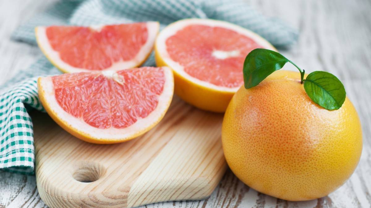 Полезные свойства и противопоказания грейпфрута, как употреблять