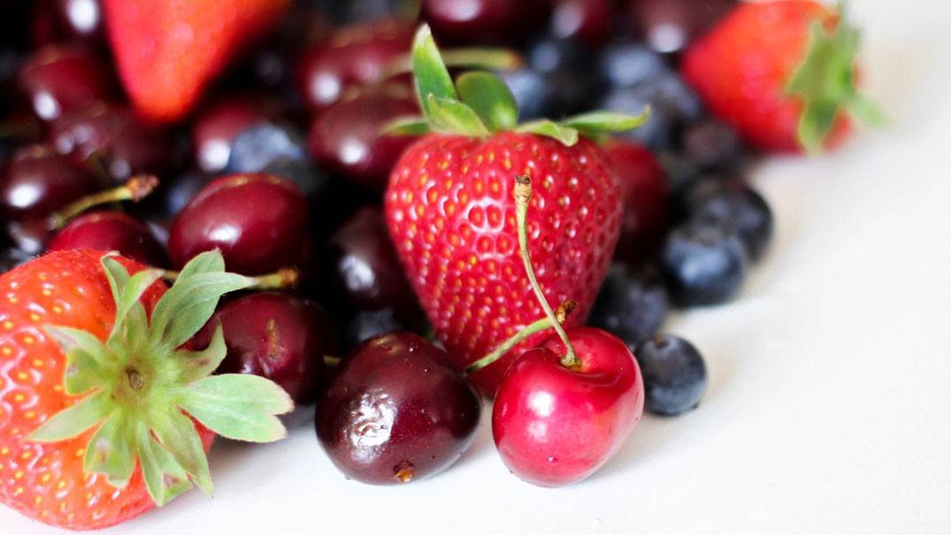 3 самых полезных ягоды в мире, которые каждый должен иметь в саду