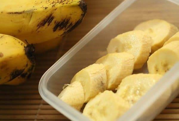 Как долго хранить бананы, чтобы они не почернели?