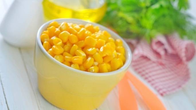 Консервированная кукуруза: польза и вред, калорийность