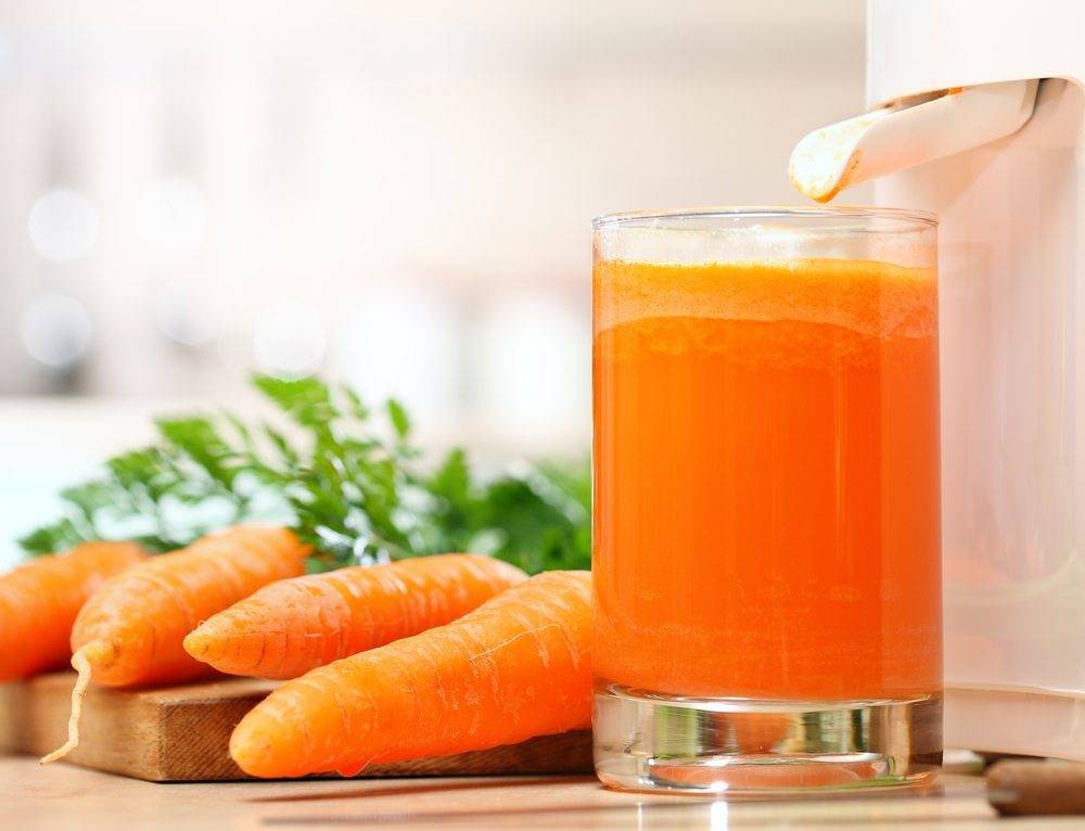 От всех болезней морковный сок – польза и вред зависят от дозы