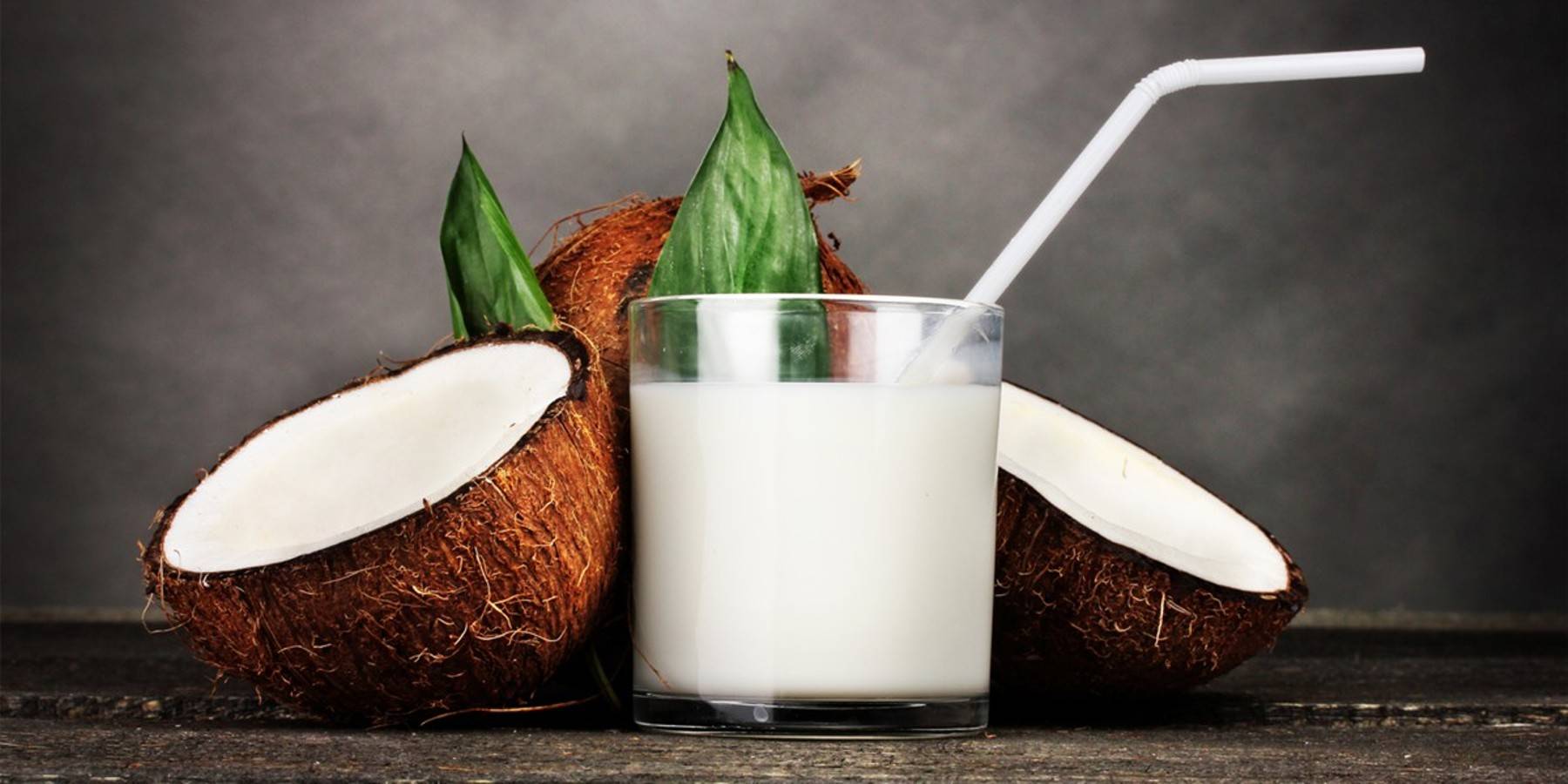 Чем полезно кокосовое молоко и как его пить