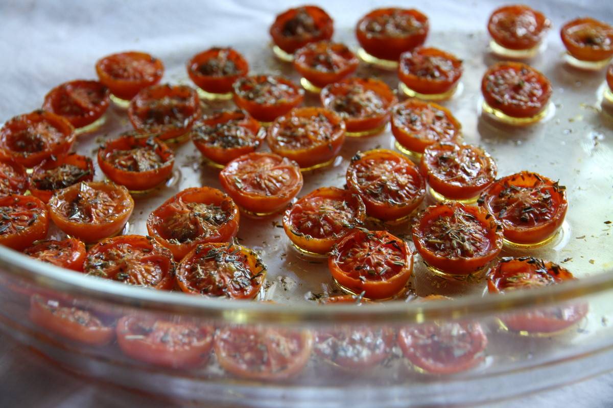 Вяленые помидоры в домашних условиях — рецепт приготовления в электросушилке