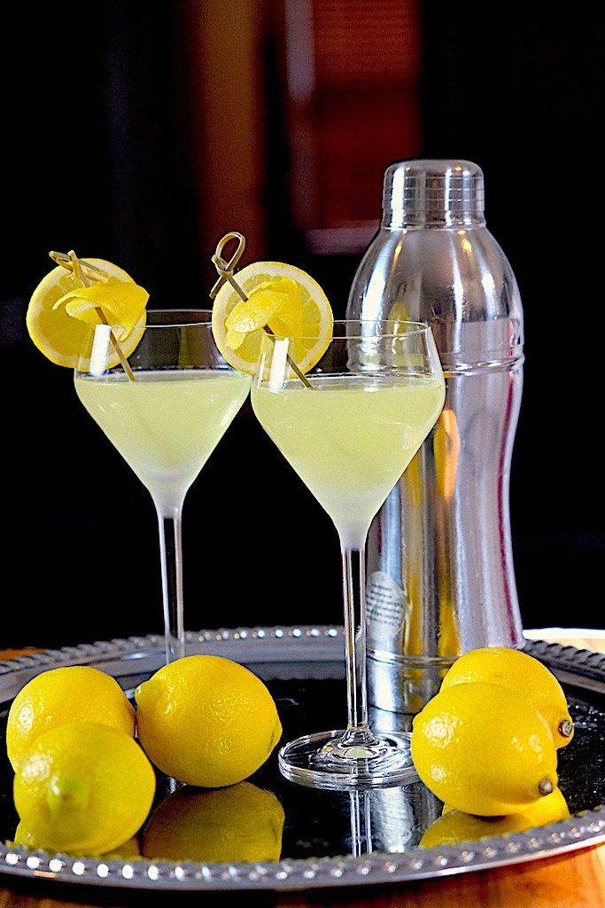 Как пить лимончелло в чистом виде и в составе коктелей