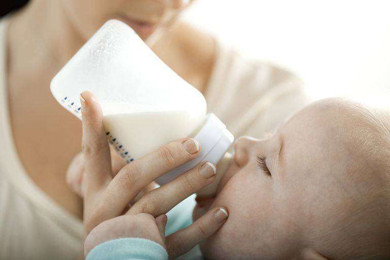 Можно ли кормящей маме молочные продукты: молоко, сыр, творог, йогурт