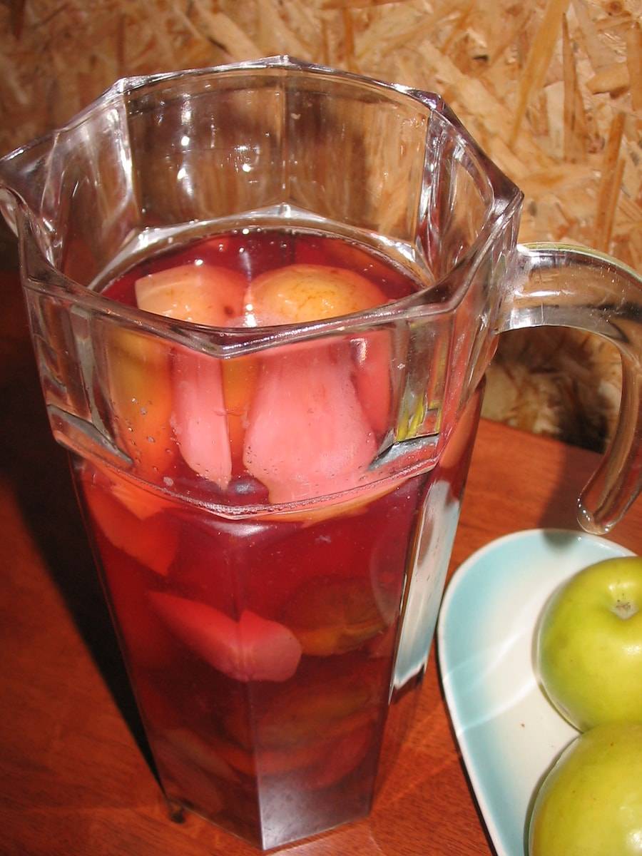 Компот из яблок: 5 рецептов самого вкусного домашнего напитка