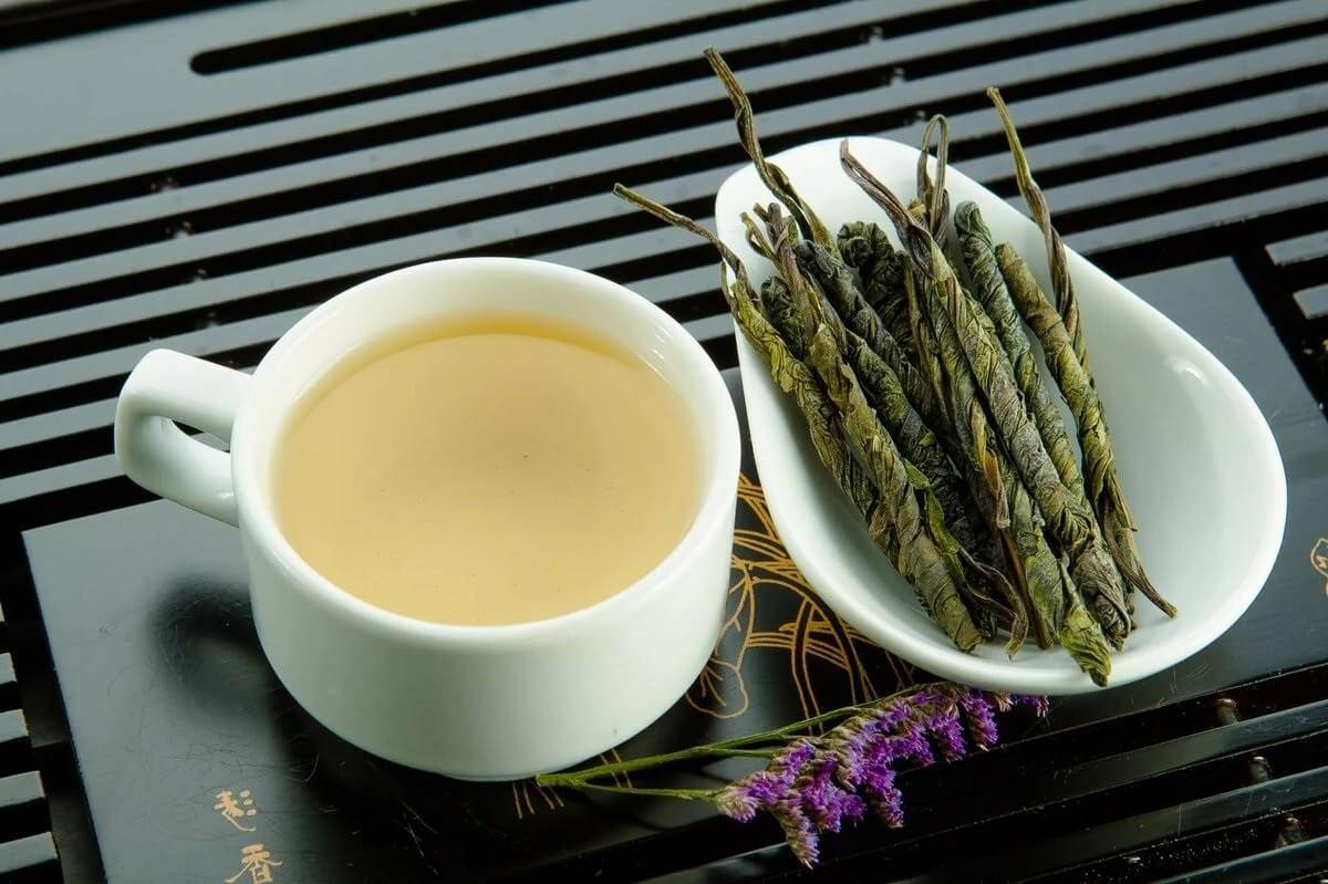 Чай кудин: полезные свойства и противопоказания