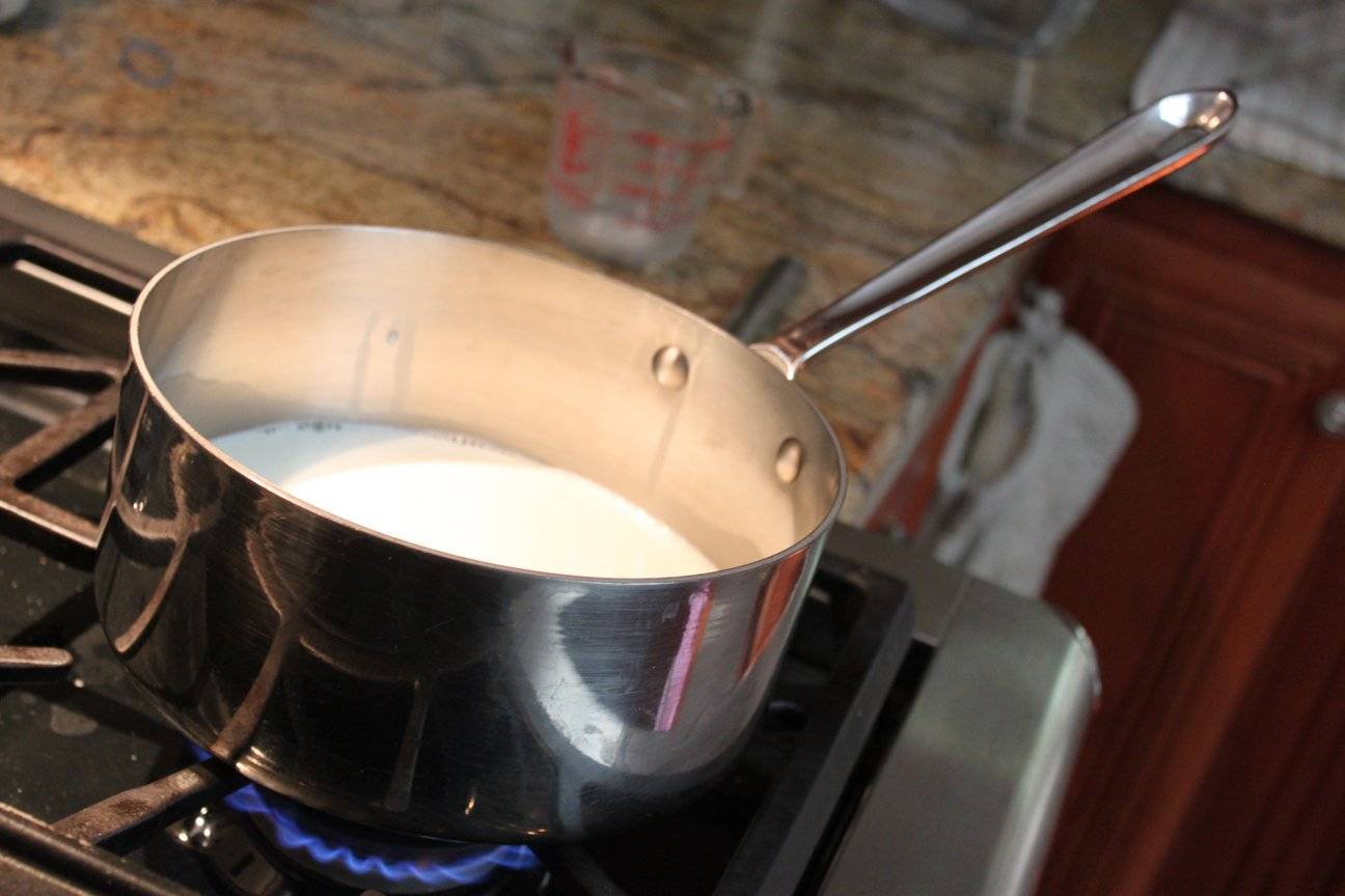Как кипятить молоко?
