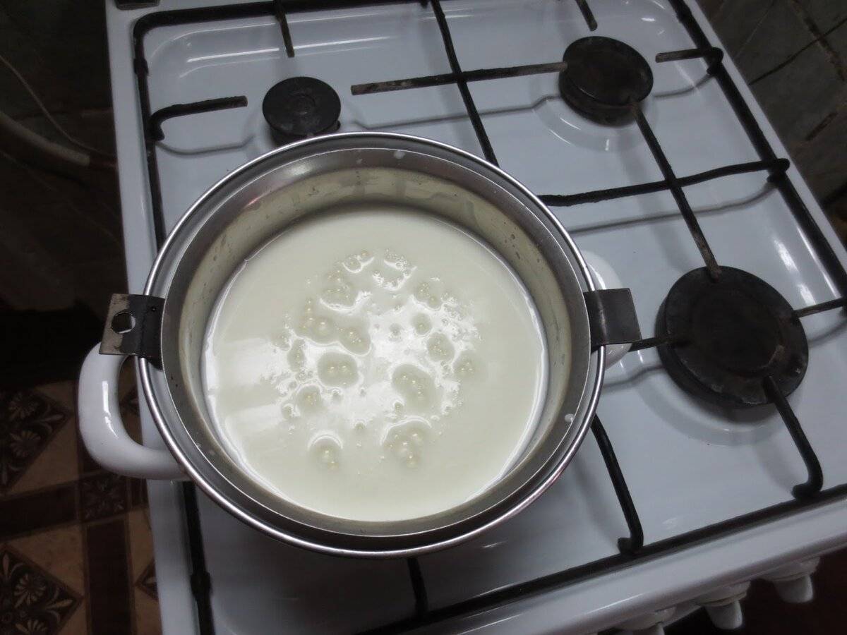 Как правильно кипятить молоко: полезные советы