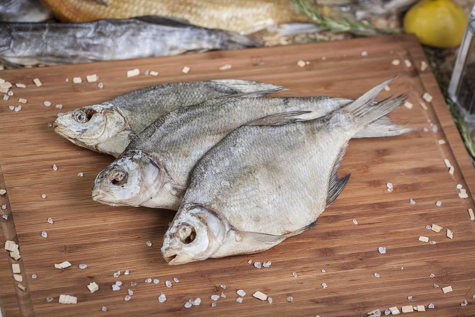 10 причин в пользу употребления вяленой и сушеной рыбы