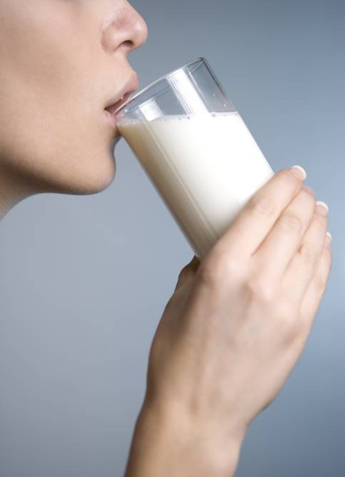 Миндальное молоко польза и вред для здоровья организма человека