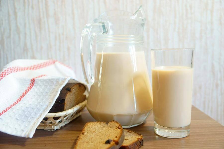 Почему нужно пить топленое молоко: незаменимые свойства продукта