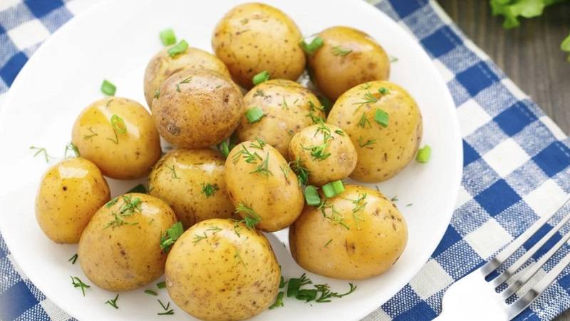 Польза и вред картофеля в мундире