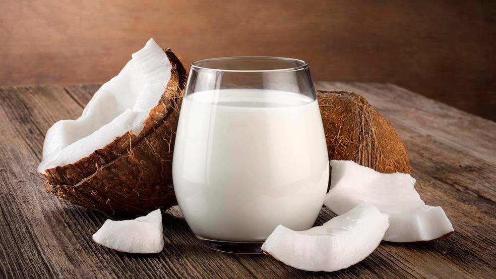Польза и вред кокосового молока для организма женщины, мужчины, ребенка