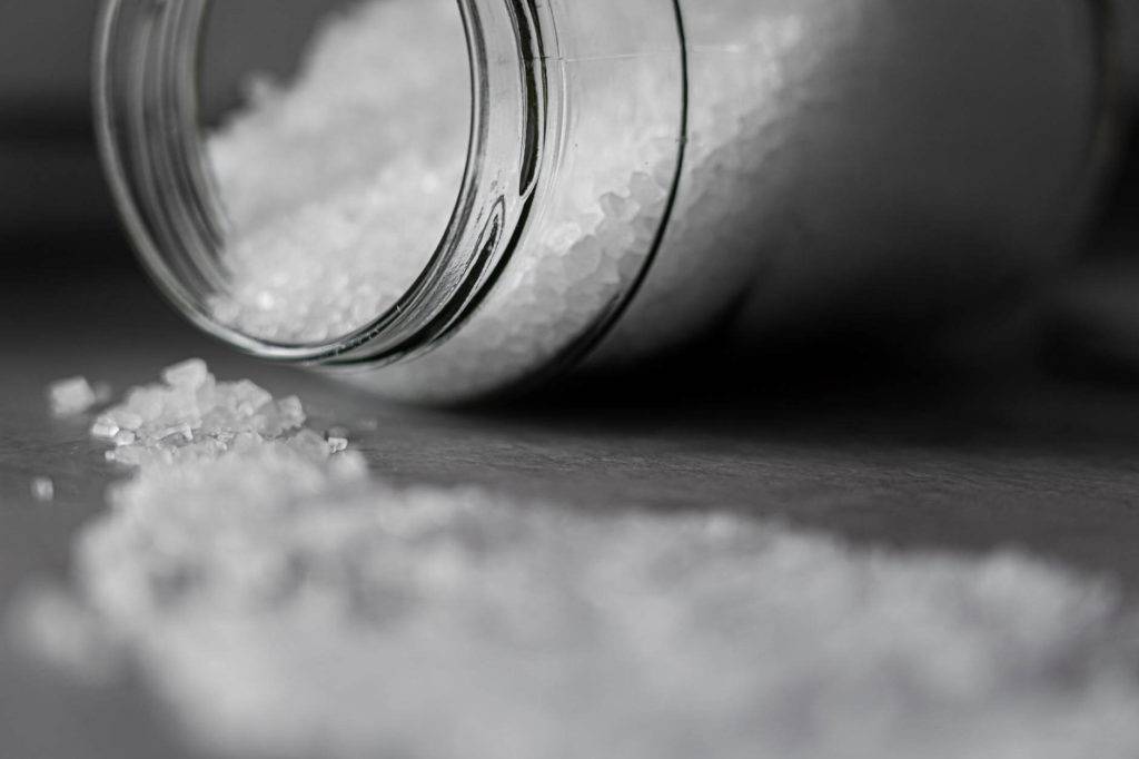 Йодированная соль: польза и вред, состав, содержание йода, как употреблять
