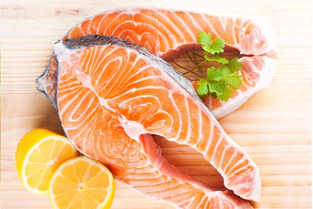 Питательный деликатес — угорь: каковы его ценные качества и калорийность свежей и копченой рыбы
