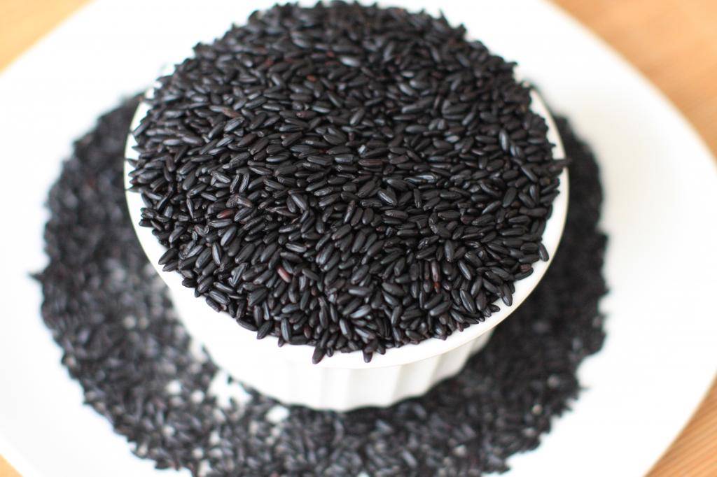 Полезен ли черный и бурый рис: польза и вред для организма