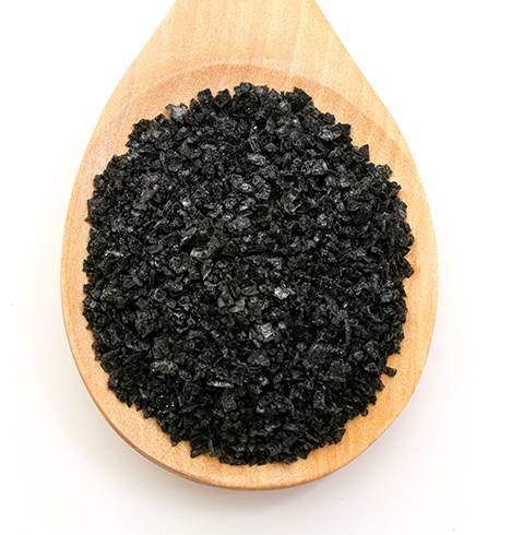 Чем полезна черная соль и как ее сделать