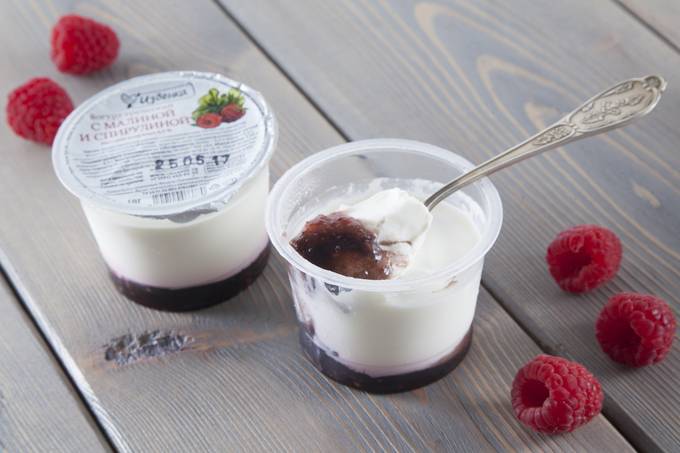 Чем отличается греческий йогурт от обычного?