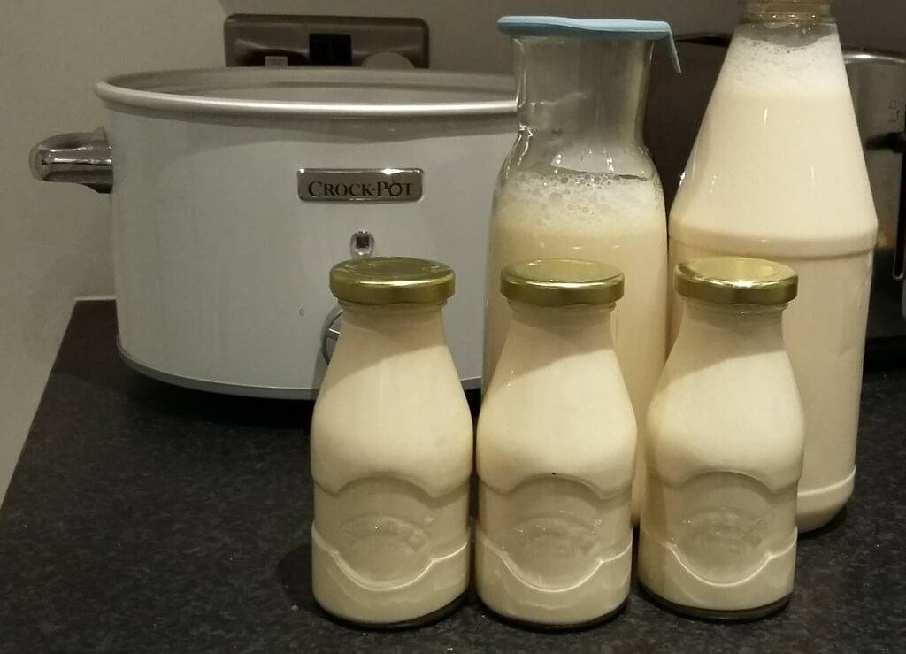 Чем полезно топленое молоко